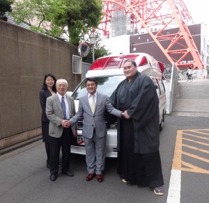 大関 照ノ富士　モンゴルへの救急車